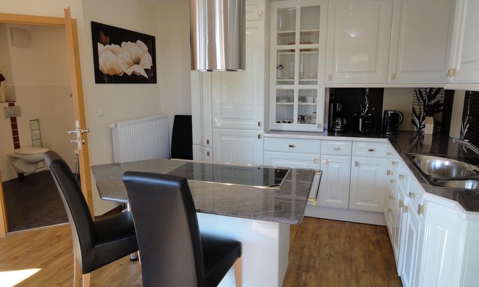 Leubnitz-Neuostra Apartment | Quiet apartment, high quality and lovingly furnished