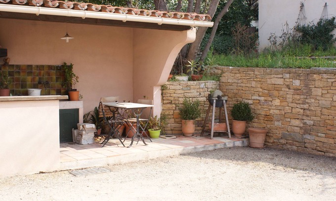 Cassis Apartment | Quiet apartment in a privileged environment, countryside, close to the center