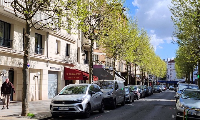 Rueil-Malmaison Apartment | Quiet apartment near Paris