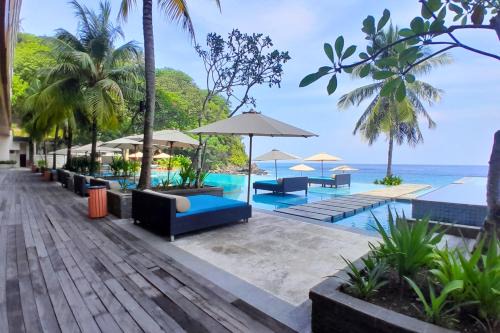 Senggigi Villa | Quiet Beach 1 BR Beach View NE28