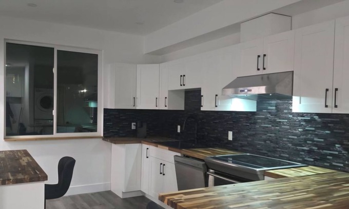North Cowichan Bed & Breakfast | Quiet bright 2 bedroom 1 bathroom suite in town!