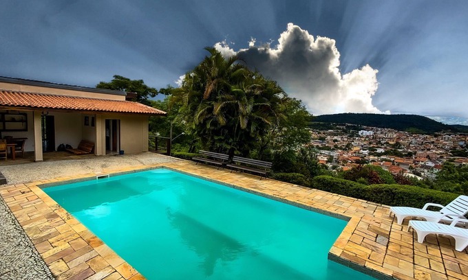 Sao Roque Ski Chalet | Quiet chalet with pool