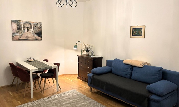 Brigittenau Apartment | Quiet city apartment with balcony