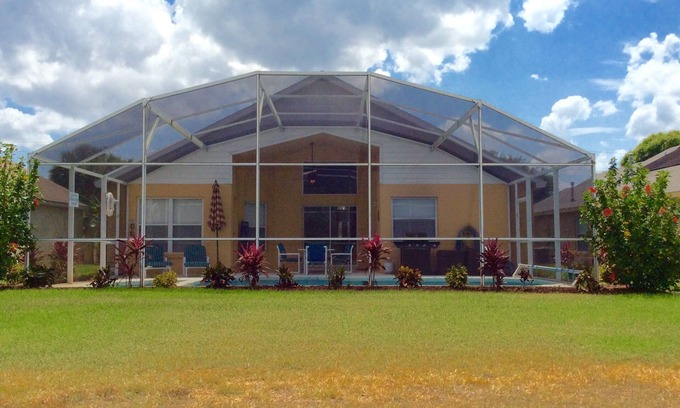 West Kissimmee House | Quiet, Clean, Disney-3.5 miles, Well kept home! Free Pool/spa Heat!
