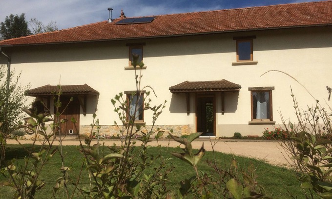 Saint-Martin-le-Chatel Cottage | Quiet cottage, in a renovated farmhouse with swimming pool, 15 min Bourg-en-Bresse