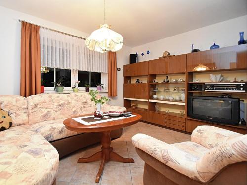 Oelsnitz/Erzgeb. Apartment | Quiet Comfort in Oelsnitz