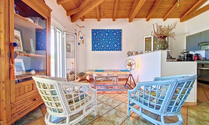 Kosta Villa | Quiet comfy villa, close to beach, vast garden