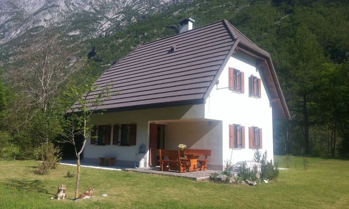 Soca House | Quiet Cottage by the Soca River