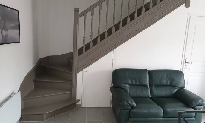 Plomodiern House | quiet cottage in an old renovated farmhouse near the sea