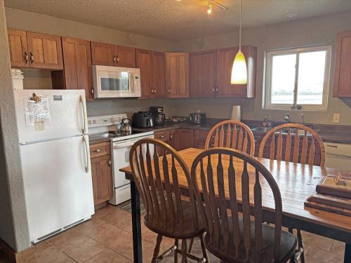 Sparta Apartment | Quiet Country Comfort w Long Views