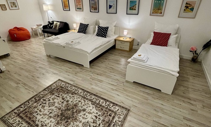 Langenfeld Apartment | Quiet & cozy double room + single bed in top location