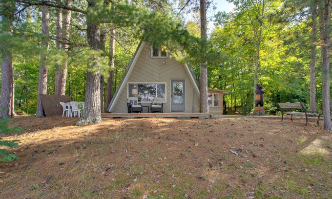 Deer River Cabin | Quiet Deer River Cabin w/Dock + Lake View!