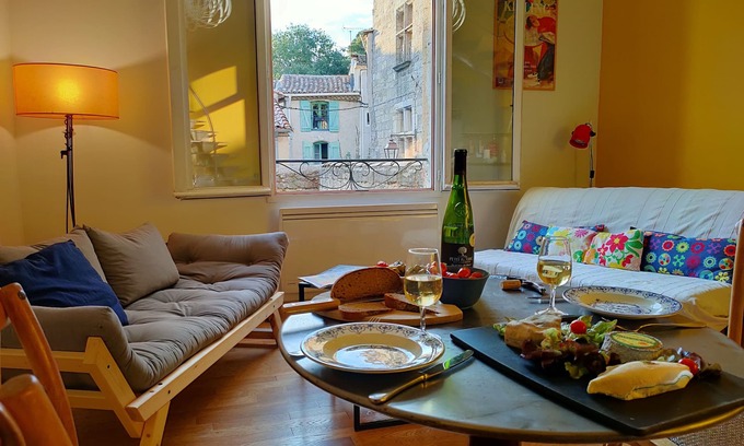 Pezenas Apartment | Quiet Duplex historical Center Pezenas