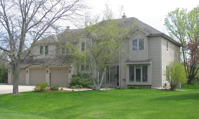 Colgate House | Quiet Family Neighborhood