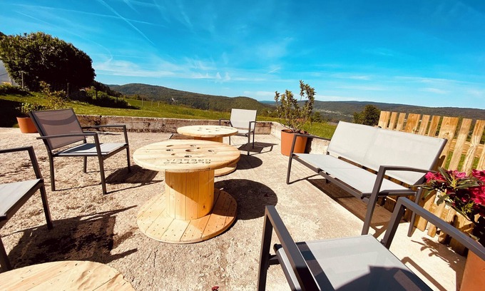Tancua Cottage | Quiet gîte in old farmhouse (suitable for PMR)