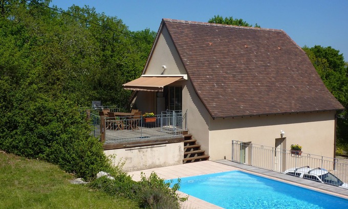 Loubressac Cottage | Quiet gite in one of the most beautiful villages of France, with pool
