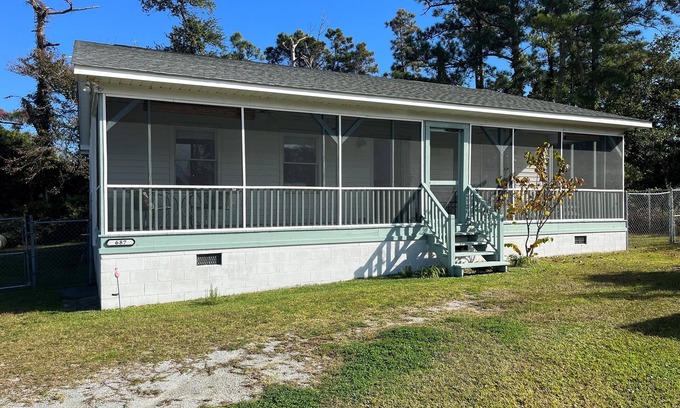 Harkers Island House | Quiet Home With Sound Views!