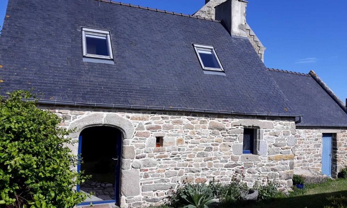 Roscoff House | Quiet house with private garden close to the sea
