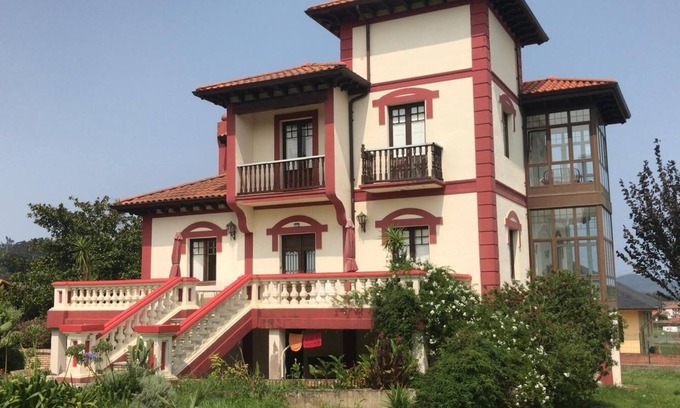 Cicero House | Quiet Indiana House Close to Laredo and Santoña