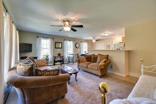 Killingworth Apartment | Quiet Killingworth Rental with Deck and Grill!