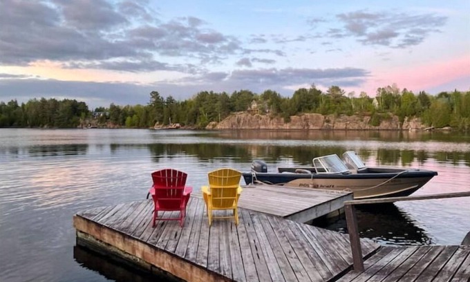 McKellar Cottage | Quiet Lakefront Cottage near Parry Sound