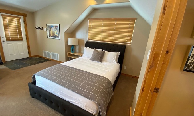 Midway Apartment | Quiet location in "Swiss community" near Park City
