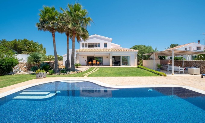Ciudadela Ski Chalet | Quiet location with pool - Casa Abatzer