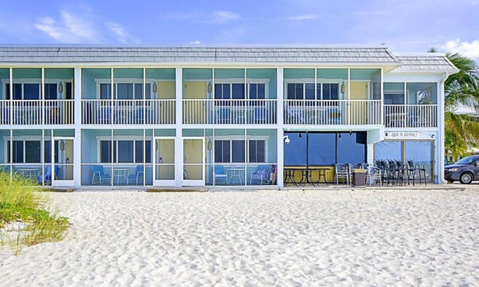 Holmes Beach Resort | Quiet Oceanfront Resort located on Anna Maria Island May 3- May 10, 2025
