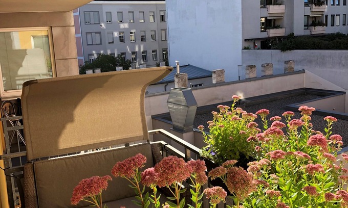 Meidling Apartment | Quiet, perfectly located apartment with balcony