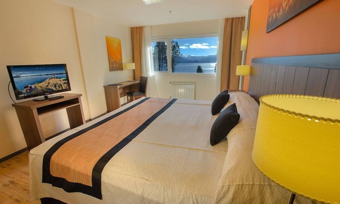 San Carlos de Bariloche Hotel | Quiet Room with Scenic Lake Views Perfect for Relaxation and Exploration