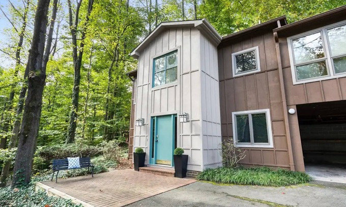 Lincolnia House | Quiet relaxing AlexandriaVA WashingtonDC Arlingtonnn