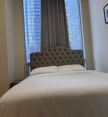 Hurontario House | Quiet Room In A Guest House