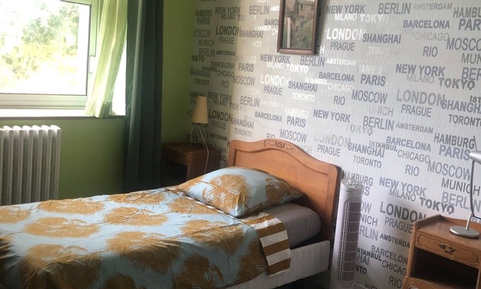 Cholet Bed & Breakfast | Quiet rooms 10 minutes from C. Ville