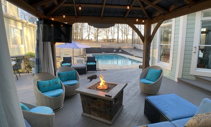 Taylors House | Quiet, scenic farm with private Pool! Minutes from Greer and Greenville, SC.