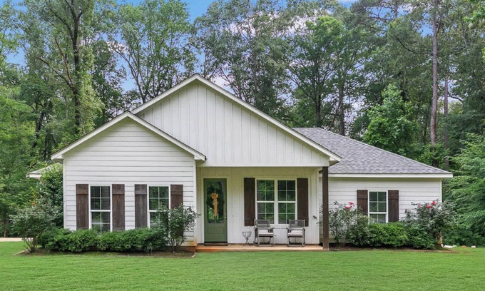 Lincoln Parish House | Quiet, Secluded, Clean, & Fresh