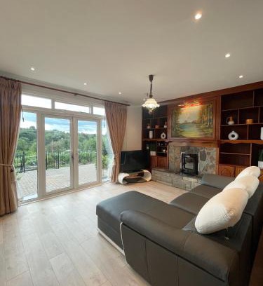 Bailieborough House | Quiet self-catering holiday home with surrounding lakes