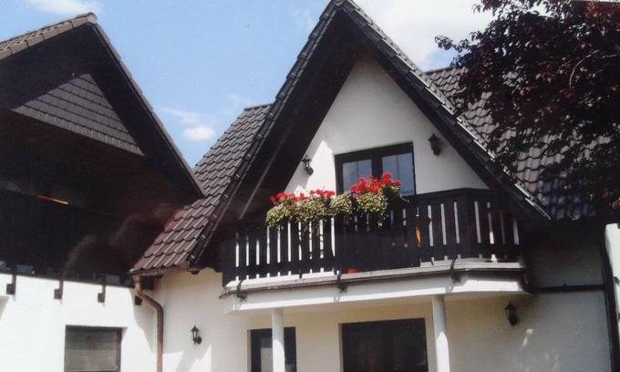 Ohlhof Apartment | Quiet town near comfortable apartment with a balcony in Goslar / Upstairs