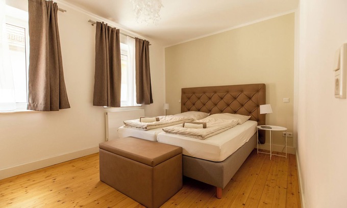 Wurzburg City Centre Apartment | Quiet vacation apartment in the Mainviertelhof at the "Old Main Bridge"