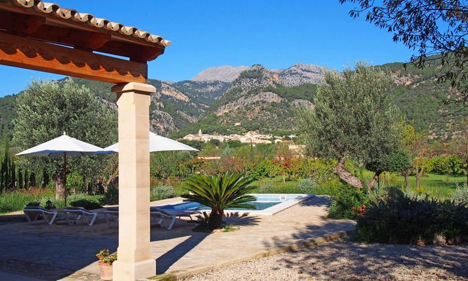 Selva House | QUIET VILLA WITH PRIVATE POOL NEAR THE VILLAGE