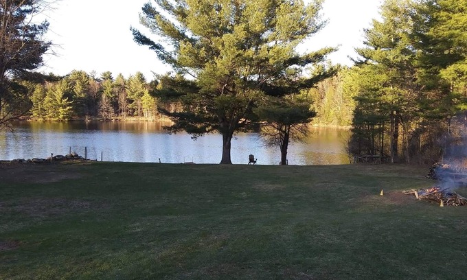 St Lawrence County House | Quiet Waterfront Home