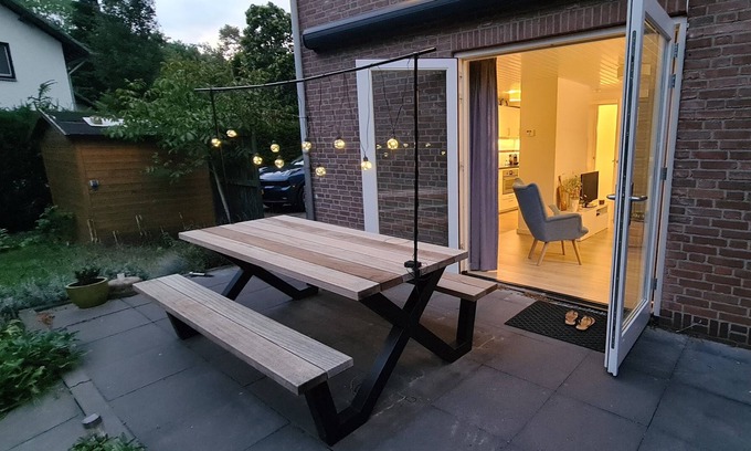 Nuenen Apartment | Quietly located in the center of Nuenen, home of Vincent van Gogh!