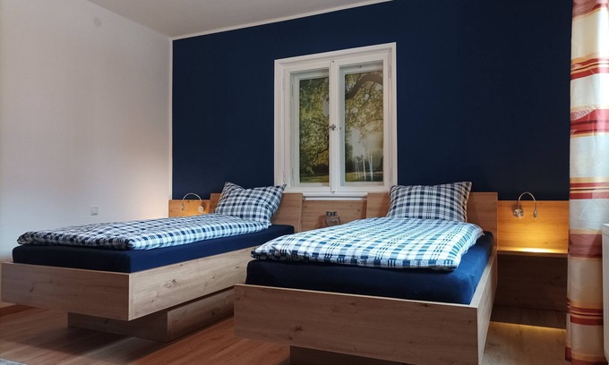 Pflaumdorf Apartment | Quietly located vacation apartment with its own apiary near the train station for 5 guests