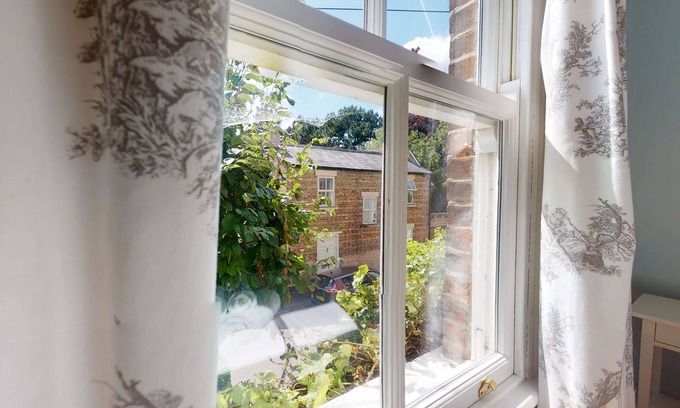 South Hinksey Cottage | Quince Cottage | Oxford Holiday Let | 1 Bed & Sleeps 2