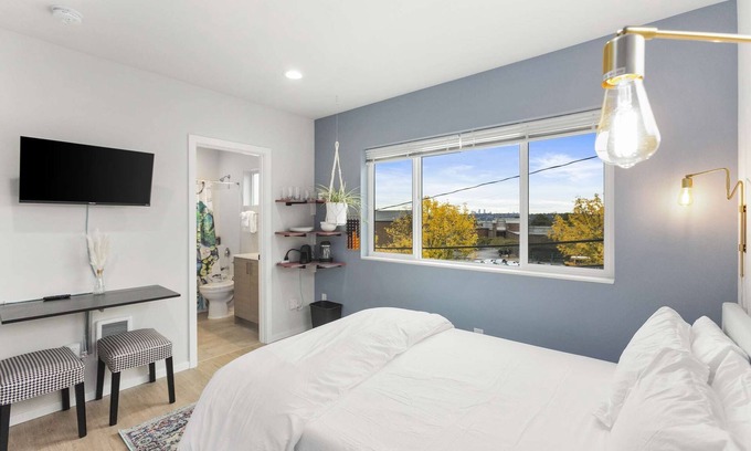Whittier Heights House | Quinn's sweet suite - Micro Studio - 91Walkscore