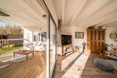 Gafanha do Carmo Villa | Quinta da Cris (Private Beach Retreat)