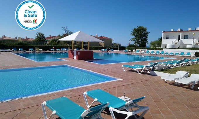 Alporchinhos Apartment | Quinta das Figueirinhas & Quintinha Village