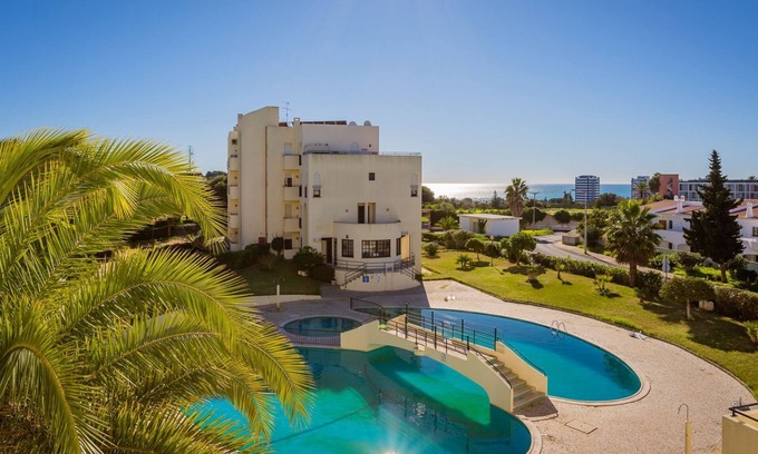 Alvor Apartment | Quinta dos Arcos 2BR w/AC & Pool by LovelyStay