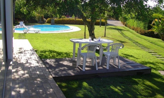Albufeira Villa | Quinta Ourolago Luxury V1 House, with swimming pool, gardens and lake.
