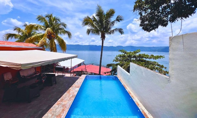 Coatepeque House | Quinta Sunrise, Lago de Coatepeque