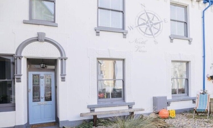 Herne Bay House | Quirky Victorian Townhouse with Sea View/Sleeps 8/Luxury bedding